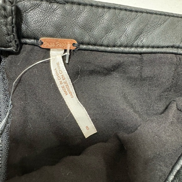 Free People Black Mini Skirt Faux Leather Size 8 - Picture 4 of 12